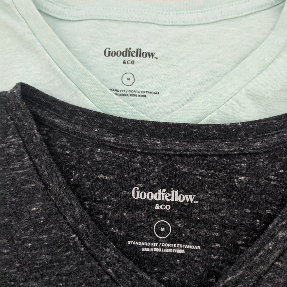 2 Men's T-shirts - Medium